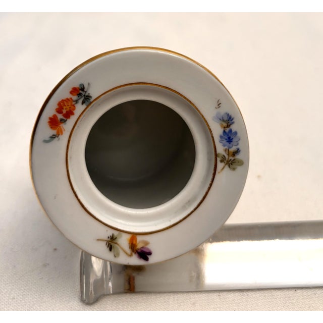 Vintage Meissen Lidded Jar/Pill Box With Gold Trim & Handpainted Flowers and Insects For Sale In Seattle - Image 6 of 12