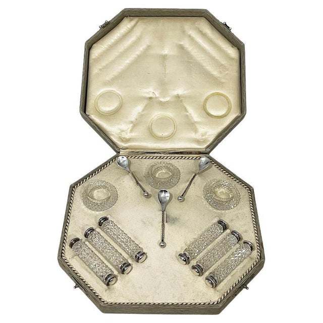 Dutch Diamant Cut Crystal and Silver Set of Knife Rests with Salt Cellars, 1880s, Set of 12 For Sale - Image 9 of 9