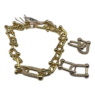 Chain Link Braclet With Cz Closure Plus Earrings, 3 Pieces For Sale