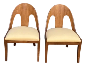 1990s Vintage Spoonback Chairs - A Pair