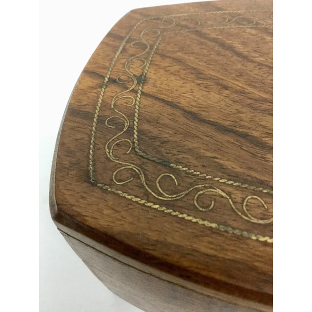1950s Mid-Century Modern Hand Carved Wood & Brass Inlay Box For Sale - Image 4 of 13