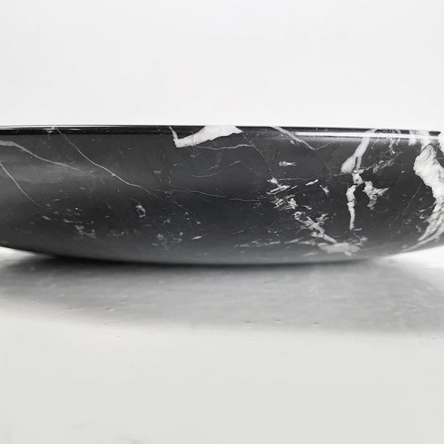 Modern Italian Centerpiece Plate in Black Marble, 1970s For Sale - Image 9 of 13
