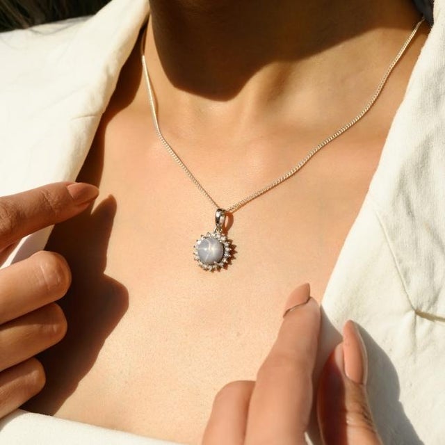 4.65ct Star Sapphire Cabochon & Diamond Sunburst Halo Pendant in 14k White Gold For Sale - Image 4 of 11