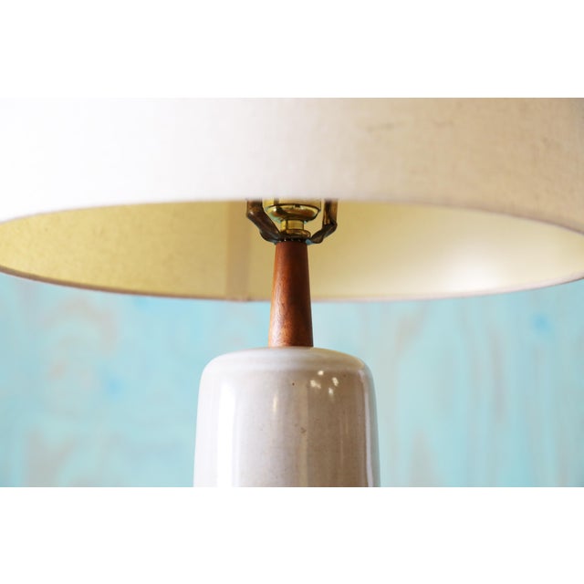 1960s Gordon and Jane Martz M41 Lamp for Marshall Studios Light Gray Blue White For Sale - Image 5 of 10