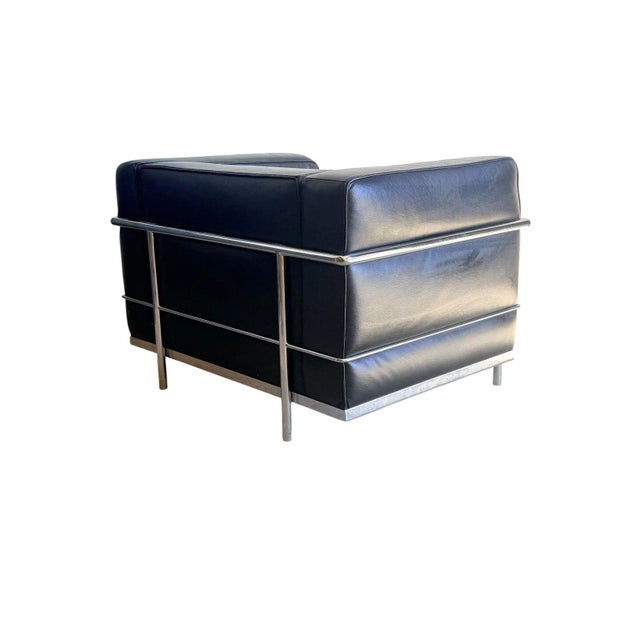 Mid-Century Modern Mid Century Modern Le Corbusier Lc2 Black Leather Lounge Chair For Sale - Image 3 of 11