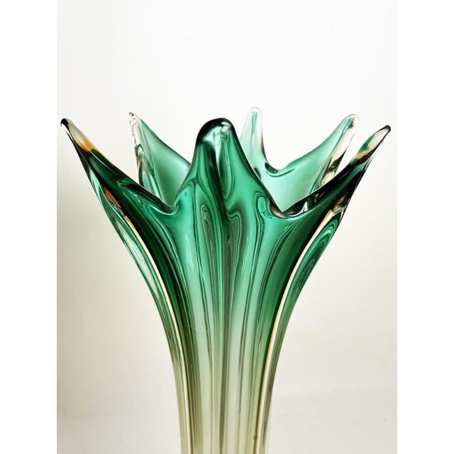 Large Italian Green and Transparent Vase, Italy, 1950 For Sale - Image 11 of 12