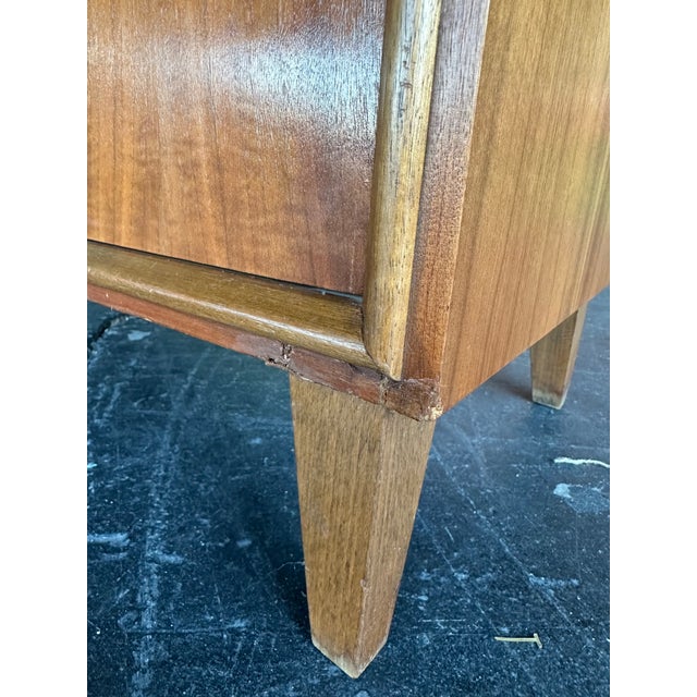 Brown 1950s Mid Century Modern German China Hutch Display Cabinet For Sale - Image 8 of 12