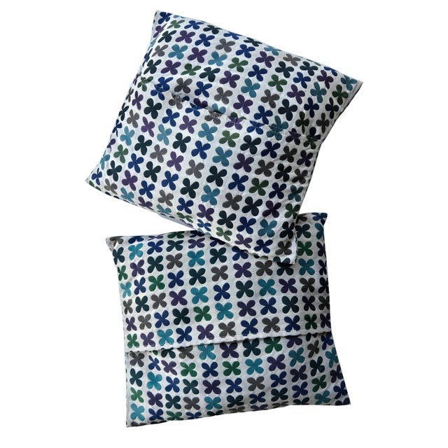 Vintage Quatrefoil by Alexander Girard Pillow Covers, a Pair For Sale In Miami - Image 6 of 9
