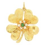 Vintage 14kyg Four Leaf Clover Charm With Cultured Pearls and Green Onyx For Sale