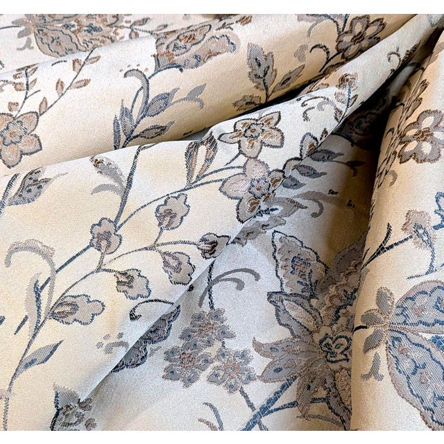 Late 20th Century Vintage Old World Weavers for Scalamandre "Ashbourne" Silk Blend Satin Jacquard Fabric- 5 Yards For Sale - Image 5 of 6