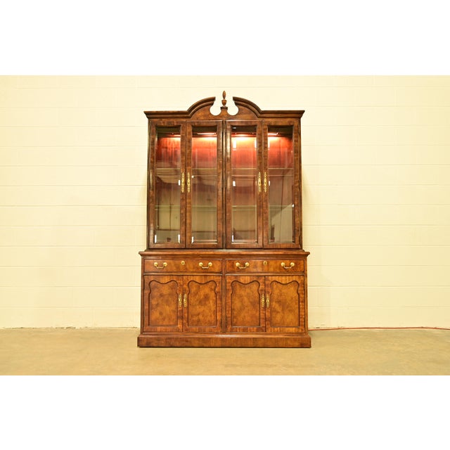 Thomasville Georgian Carved Mahogany Lighted Breakfront Bookcase or Dining Cabinet For Sale - Image 10 of 16