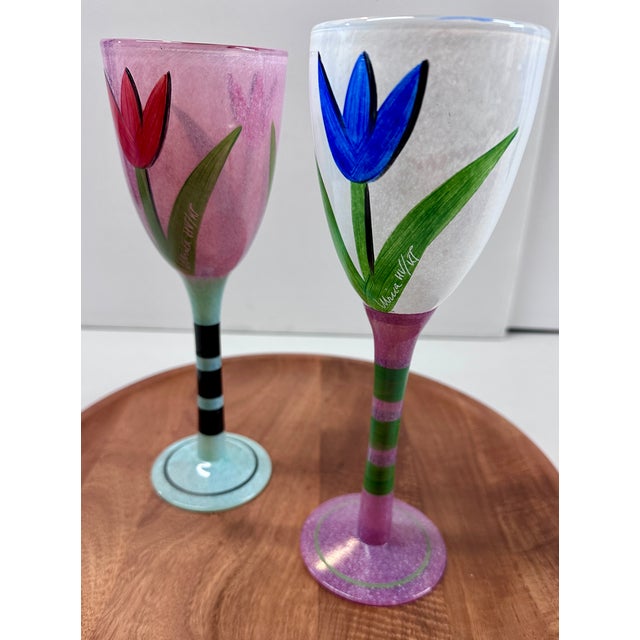 Late 20th Century Kosta Boda “Tulipa” Hand-Painted Art Glass Goblets by Ulrica Hydman-Vallien – Pair For Sale In Los Angeles - Image 6 of 18