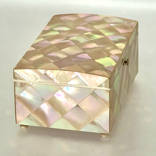 19th Century Domed Victorian Shell Marquetry Box For Sale - Image 12 of 14