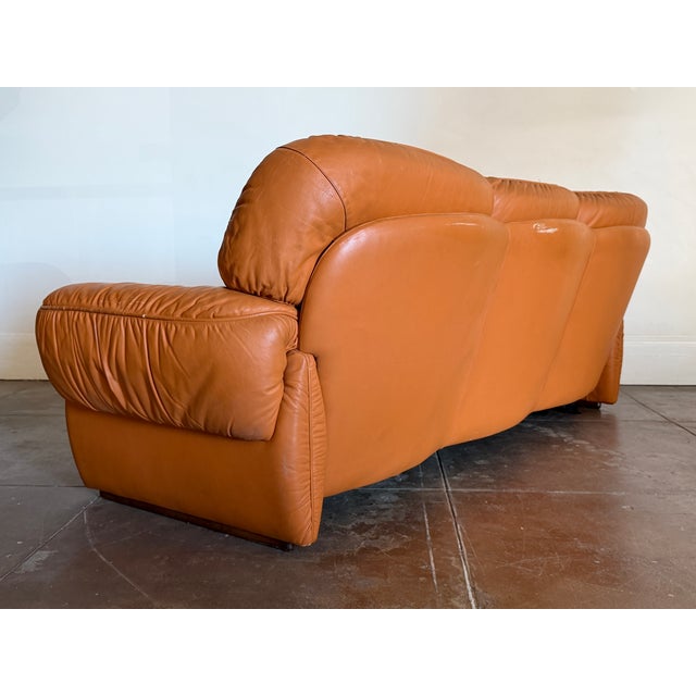1970s Vintage 1970's Italian Sofa by Sergio Ribolta for Linea Valentini For Sale - Image 5 of 11