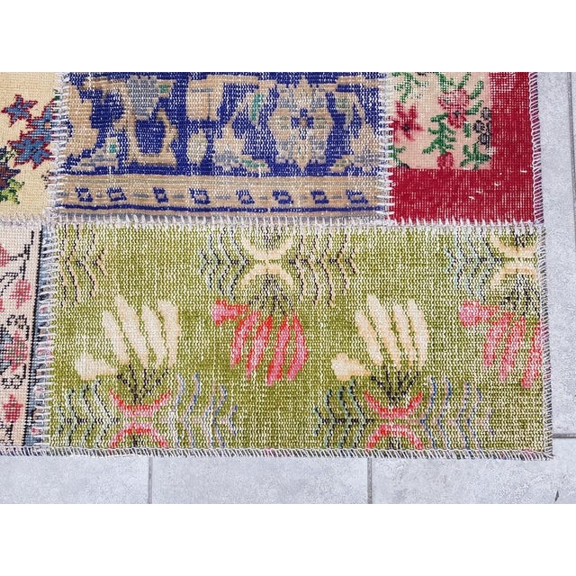 1960s Anatolian Handknotted Oushak Runner For Sale - Image 6 of 10