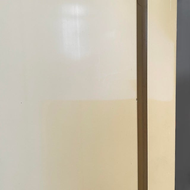 Space Age Italian Plastic Bookcase Dodona 300 by Ernesto Gismondi Artemide, 1970s For Sale - Image 9 of 18