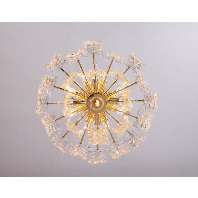 Large Palma Chandelier in Gilt Brass and Crystal Glass from Kalmar, Austria, 1970s For Sale - Image 12 of 18