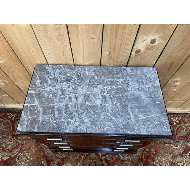 Art Deco Chest of Drawers in Burl Walnut Veneer and Marble Top, 1930s For Sale - Image 3 of 8