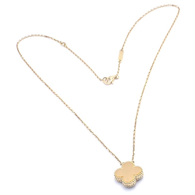 Van Cleef & Arpels Diamond Vintage Alhambra Malachite Holiday 2013 Necklace For Sale - Image 11 of 11