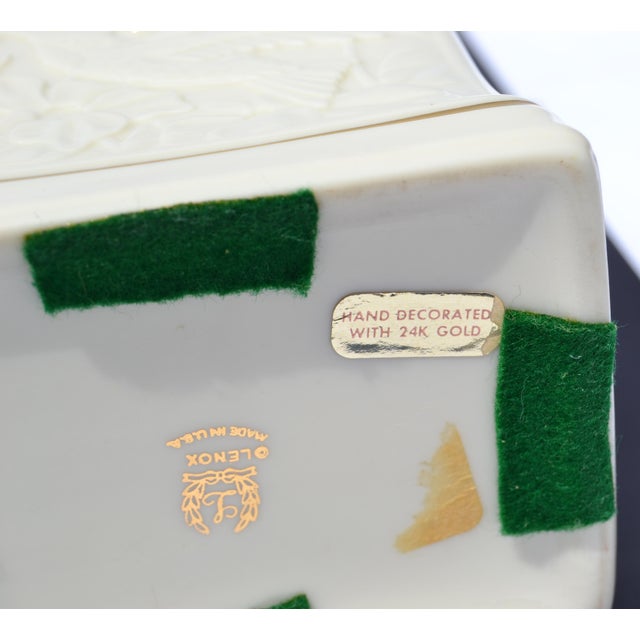 1970s Lenox Hummingbird Rectangle Vase Embossed Fine Ceramic 24k Gold Trim For Sale - Image 14 of 18
