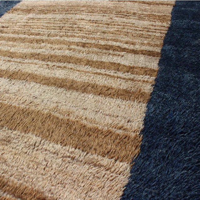 Mid 20th Century Angora Turkish Hand Knotted Tulu Rug With Solid Field in Shades of Brown and Midnight Blue For Sale - Image 5 of 10