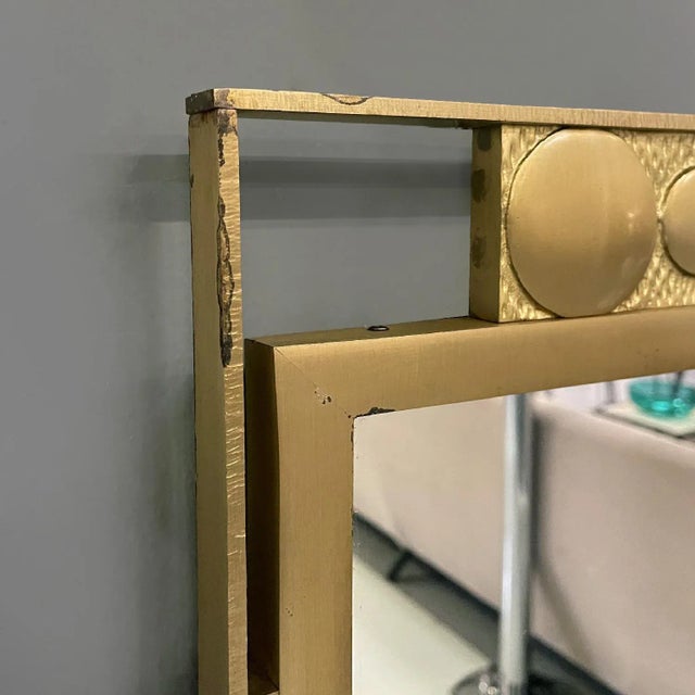Italian Modern Wall Mirror in Golden Metal with Geometric Decorations, 1980s For Sale - Image 6 of 11
