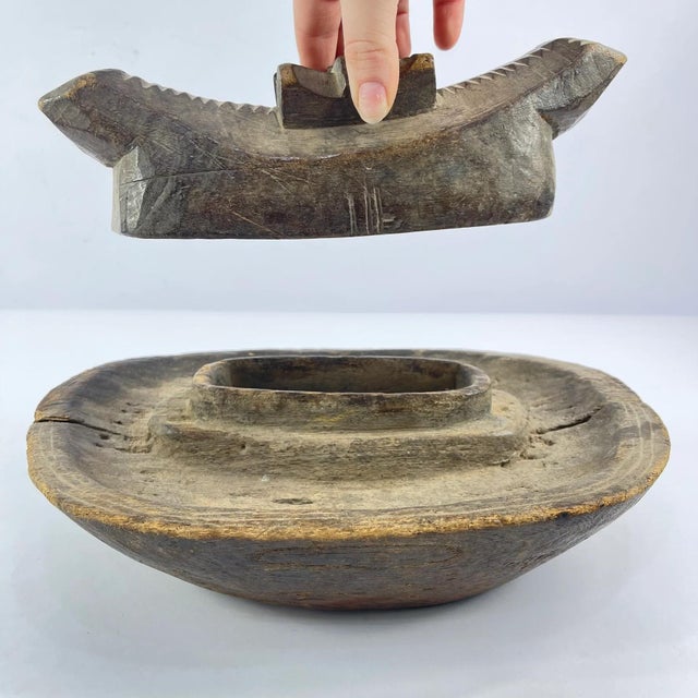 Early 20th Century Igbo Divination Bowl Nigeria MATTER COLLECTION For Sale - Image 9 of 11