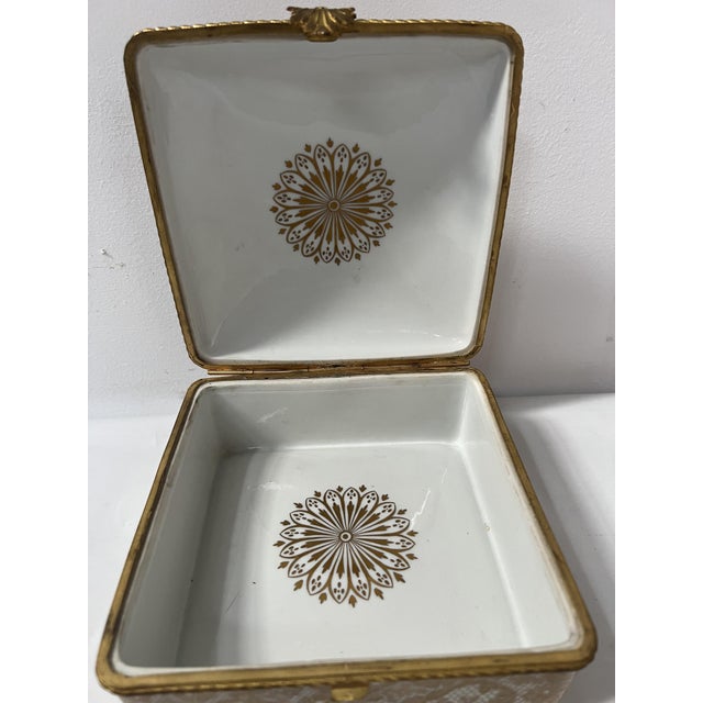 Polychrome Porcelain Box with Gilded Highlights, 20th Century For Sale - Image 12 of 14