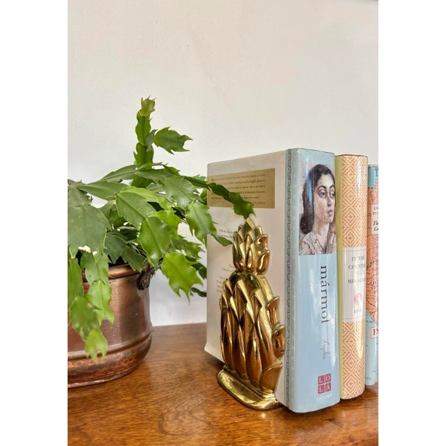 Virginia Metalcrafters Vintage Newport Virginia Metalcrafters Pineapple Brass Bookends- A Pair For Sale - Image 4 of 6