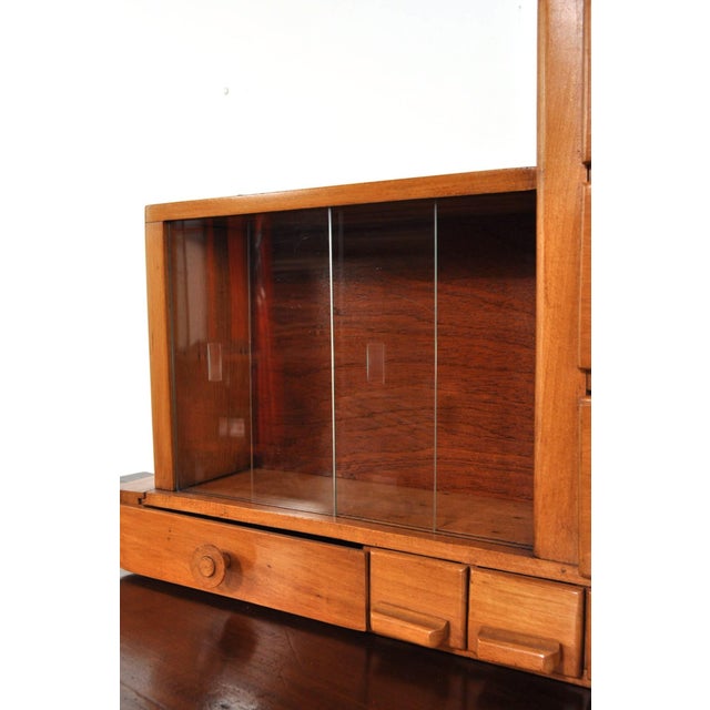 Brown Small Beech Chest of Drawers with Display Case, 1930s For Sale - Image 8 of 11