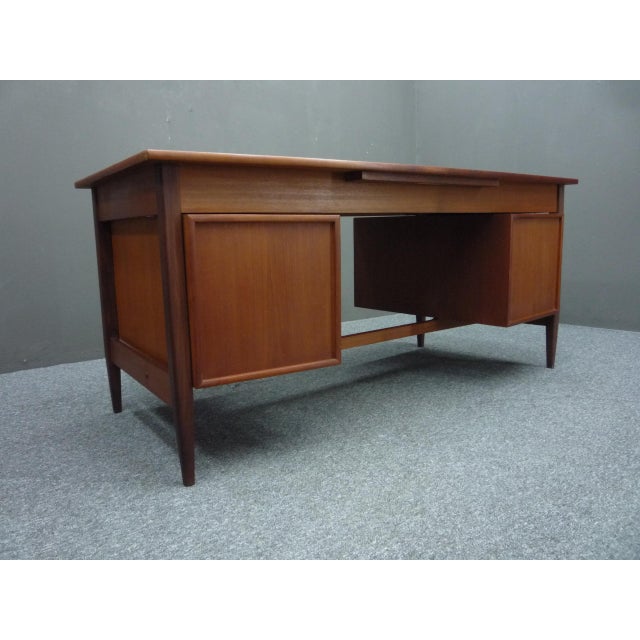 Large Vintage Executive Desk in Teak, 1960s For Sale - Image 4 of 14