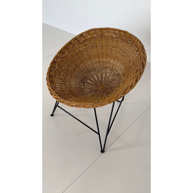 Mid-Century Modern Vintage Chair in Cone Wicker, 1960s For Sale - Image 3 of 8