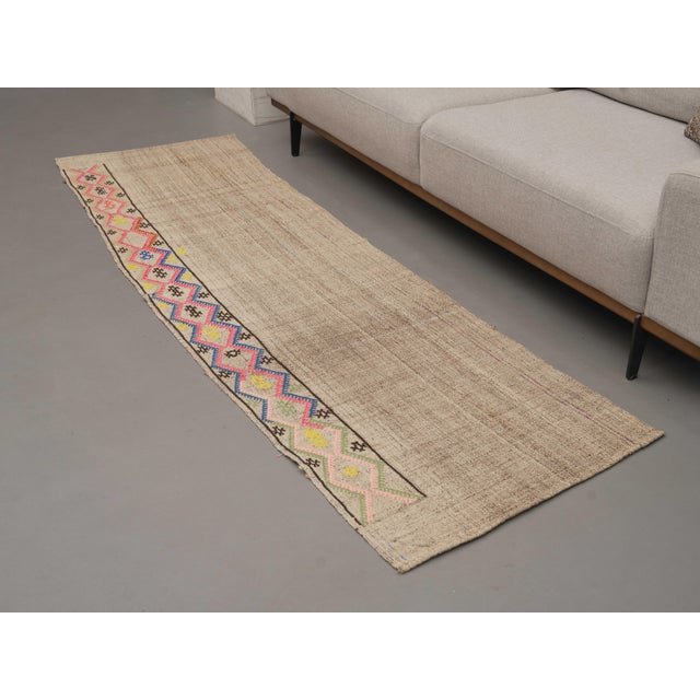 Turkish 1970s Vintage Handmade Wool Cotton Grey Area Rug For Sale - Image 3 of 11