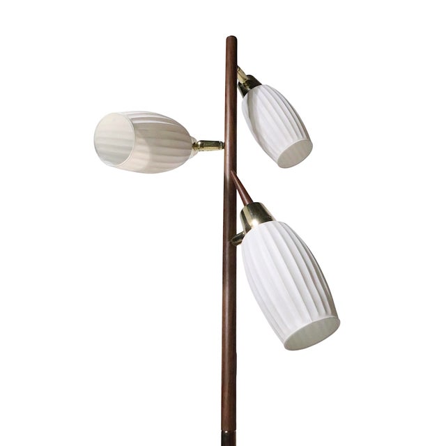 Lightolier Mid 20th Century Three Light Pole Lamp After Thurston C 1950/60's For Sale - Image 4 of 17