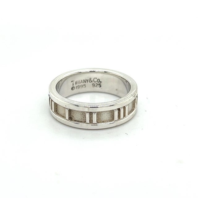 1990s Authentic Tiffany & Co Estate Atlas Ring Size 6.5 Silver 6 mm For Sale - Image 4 of 6