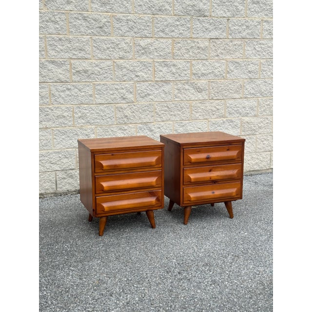 1950’s Mid Century Franklin Shockey Sculptural Pine 3 Drawer Nightstands - a Pair For Sale - Image 10 of 10