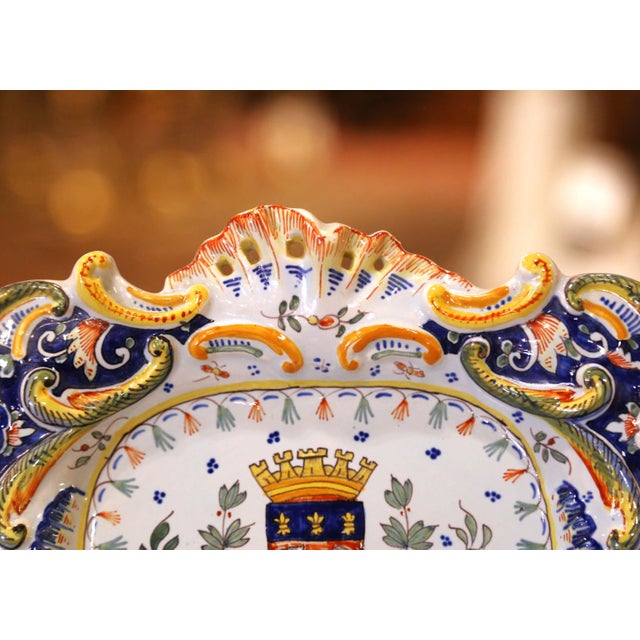 Mid-Century French Rouen Faience Heraldic Decorative Platter For Sale In Dallas - Image 6 of 9