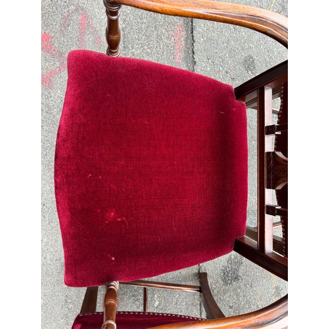 This is a set of six Hepplewhite style dining chairs. There are two arm chairs and four chairs without arms. They have...