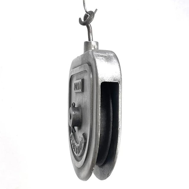 Old large Pulley Industrial Design - 1950/60s The old pulley (cable pull) in industrial design is an impressive piece of...