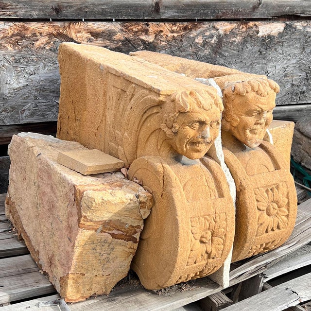 Rare Large Pair of French Louis XIV Limestone Architectural Figural Brackets For Sale - Image 4 of 4