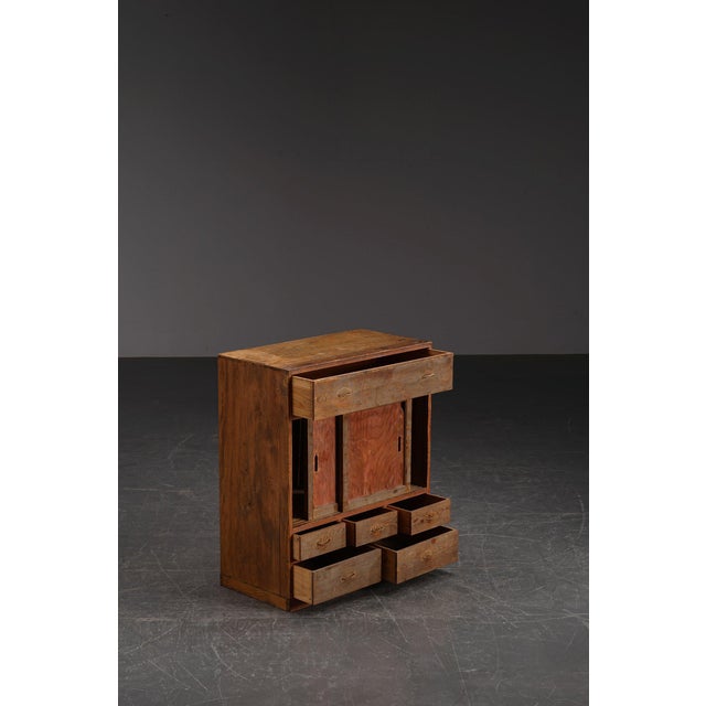 period: 1920s origin: Japan dimensions: h76 x w64 x d33.5 cm material: wood I have official proof of authenticity such as...