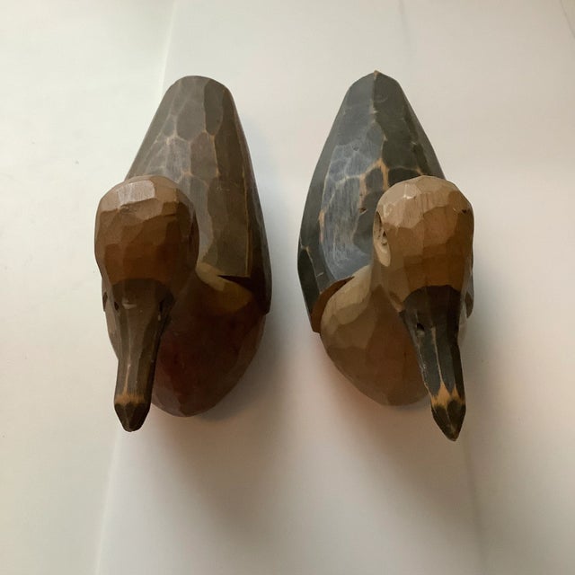 Rustic Vintage Late 20th Century Rustic Wood Carved Light & Dark Seagulls Figurines - a Pair For Sale - Image 3 of 13