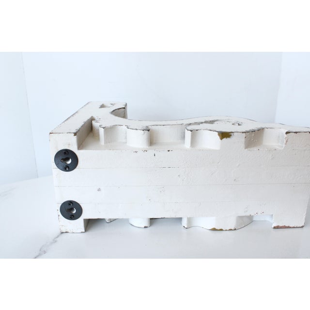 Late 20th Century White French Style Carved Corbels W/ Hand-Turned Scrollwork Set/2 For Sale - Image 5 of 6