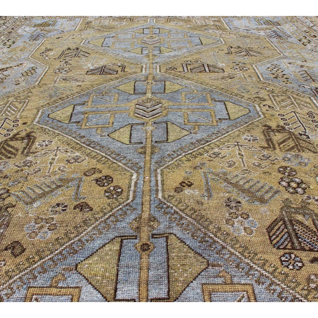 Hand Knotted Vintage Persian Shiraz Rug Tri-Medallion Design in Lavender and Olive For Sale In Atlanta - Image 6 of 13