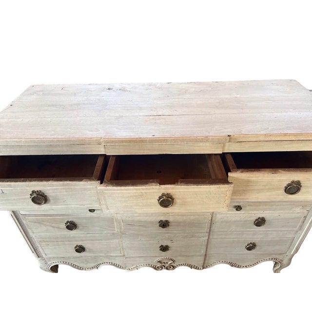 18th Century Bleached French Walnut Louis XVI Chest of Drawers / Commode For Sale - Image 6 of 12
