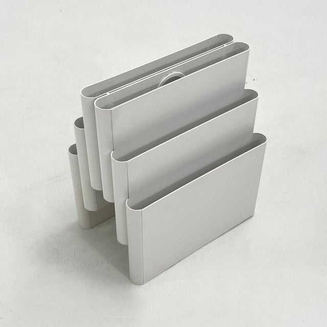 Kartell White Magazine Rack by Giotto Stoppino for Kartell, 1970s For Sale - Image 4 of 6