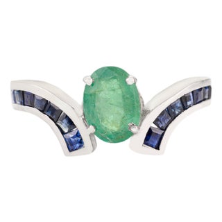 Modern 925 Silver Prong Set Oval Emerald Ring With September Birthstone - Size 7 For Sale