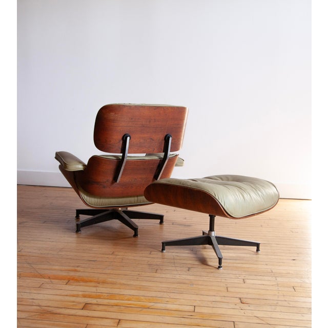 Herman Miller Herman Miller Eames Lounge Chair and Ottoman, Sage Green Leather, 1963 For Sale - Image 4 of 13