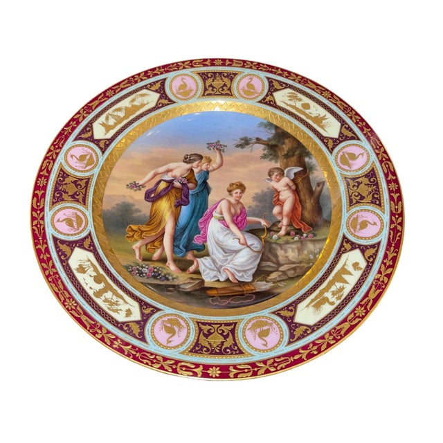 Traditional Pair of 19th Century Royal Vienna Hand-Painted Porcelain Plates For Sale - Image 3 of 8