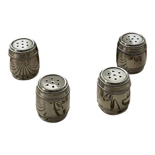 1970s Individual Salt Shakers, Barrel Shape. - Set of 4 For Sale
